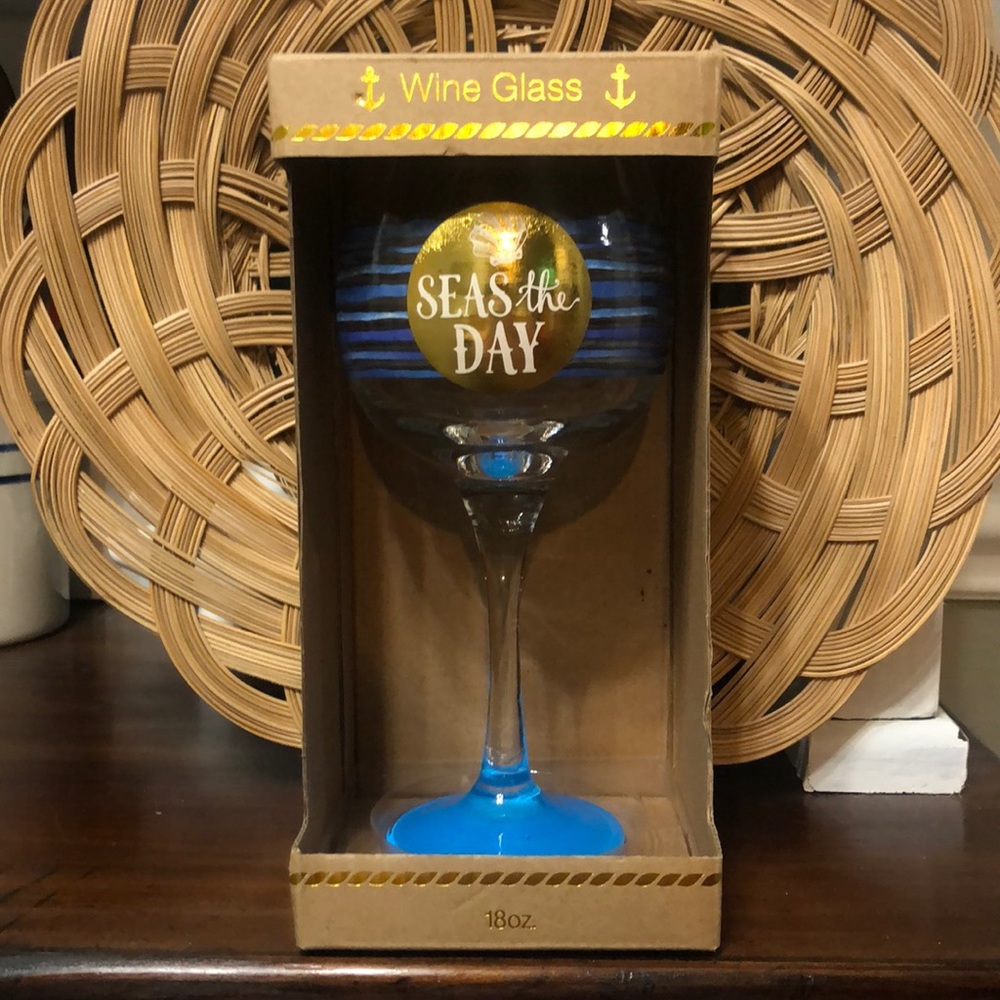 Coastal Home 18 oz wine glass new in box